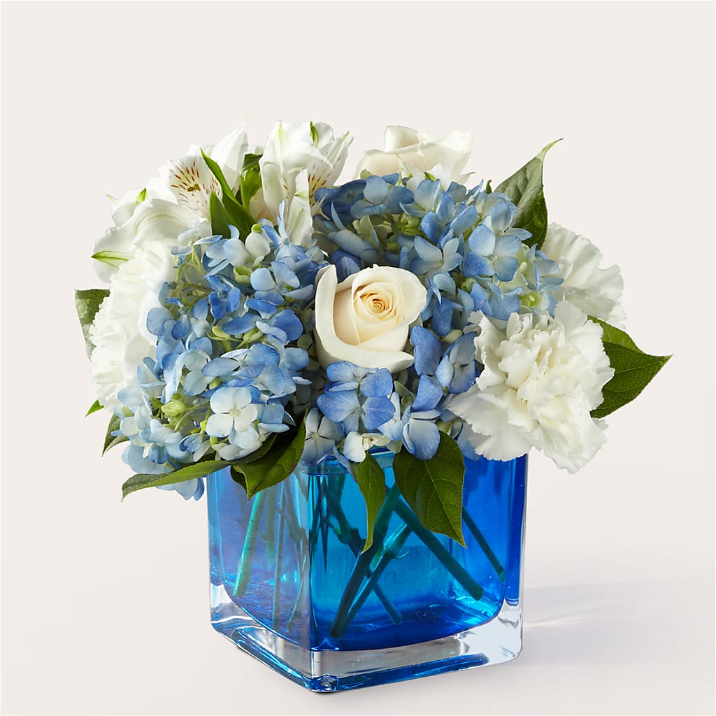 Soothing Waters Bouquet – A La Rose, Rock Hill SC