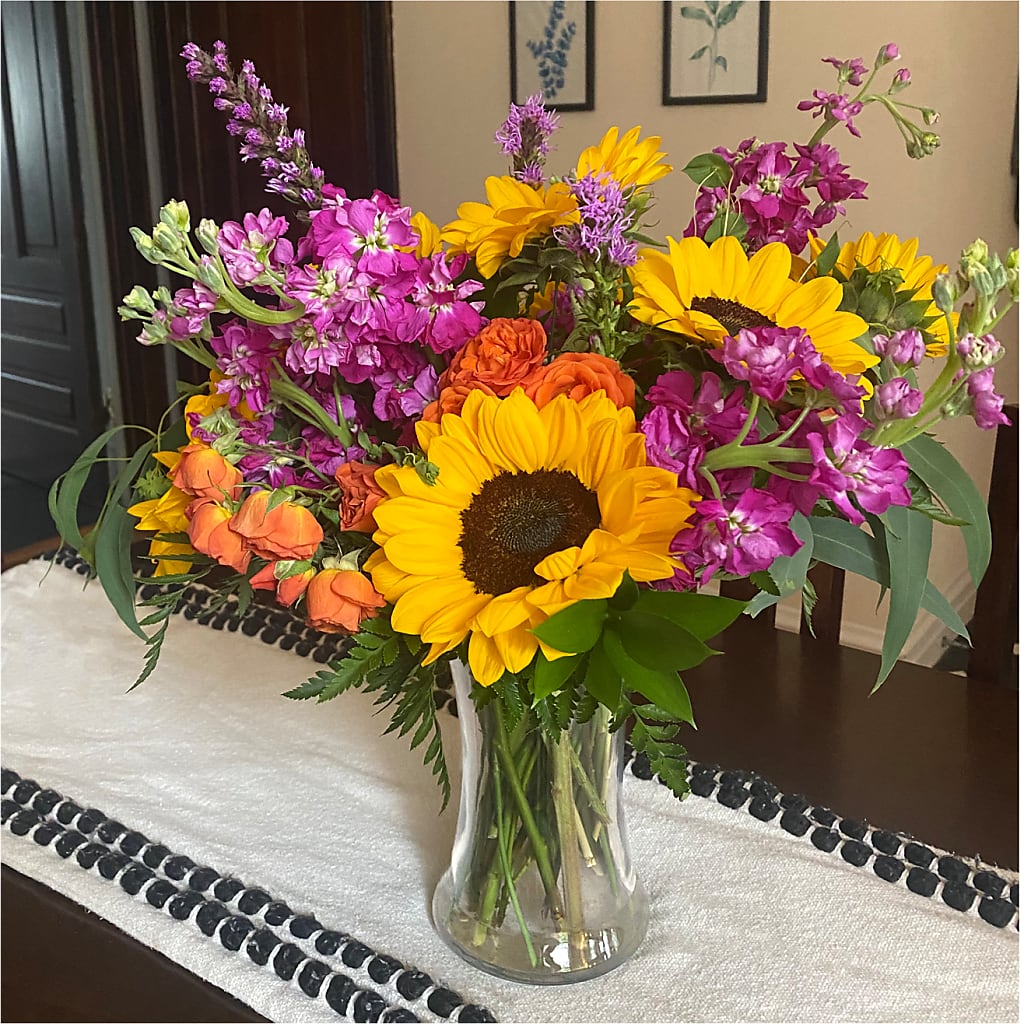 Rays of Life Bouquet –  A La Rose, Rock Hill SC