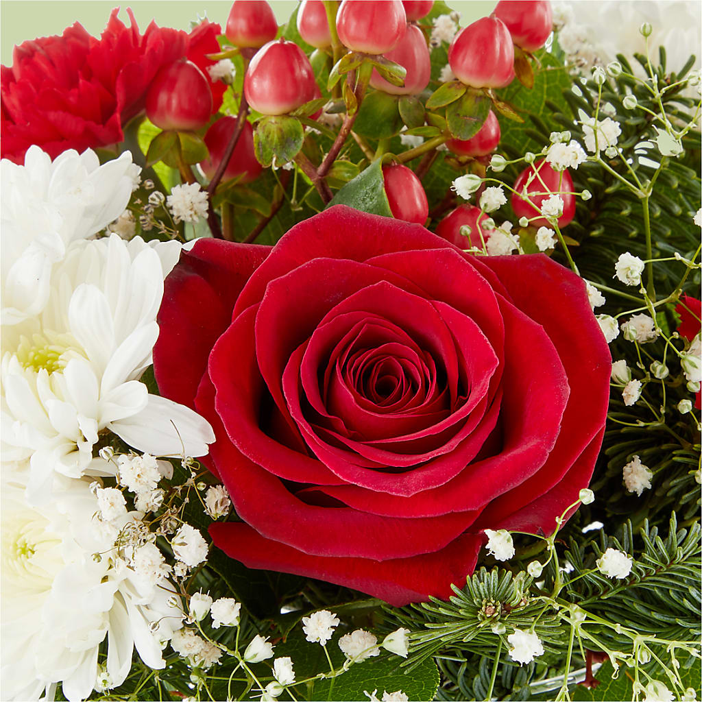 Chance of Flurries Bouquet –  A La Rose, Rock Hill SC