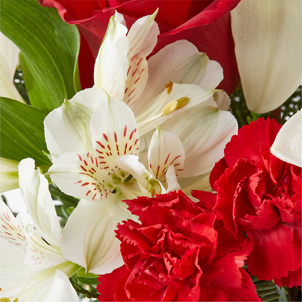 Holiday Season Bouquet –  A La Rose, Rock Hill SC